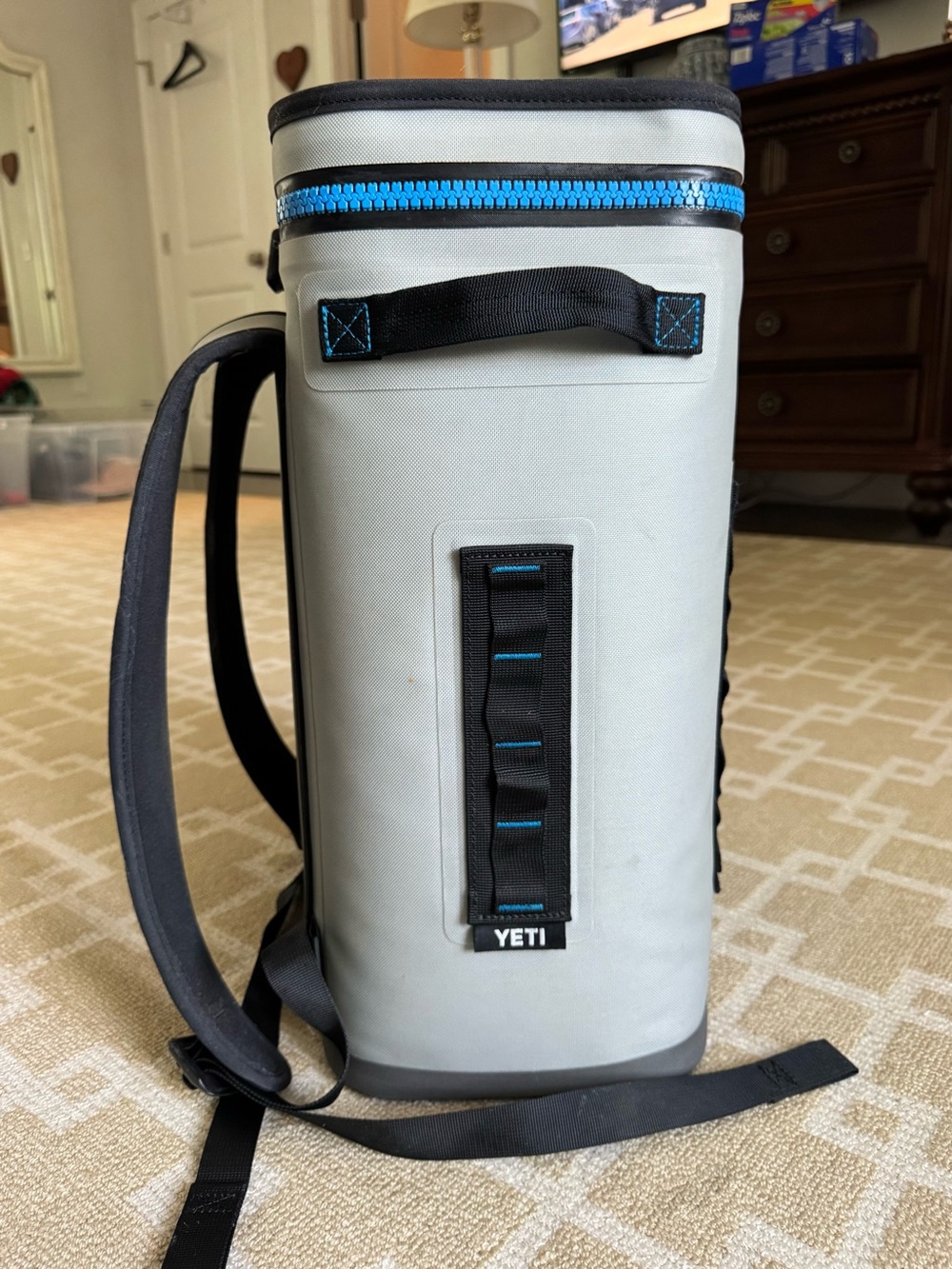 YETI Hopper BackFlip 24 Soft Backpack Cooler Gray Blue Waterproof Insulated - Picture 10 of 15